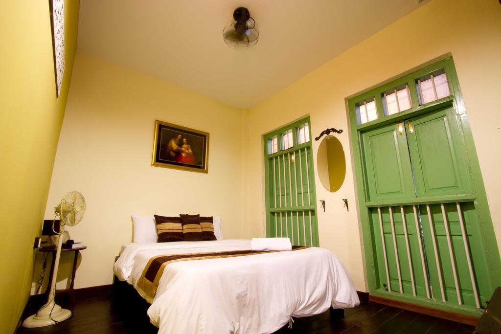 Luang Poj Boutique Hostel Ранонг Стая снимка