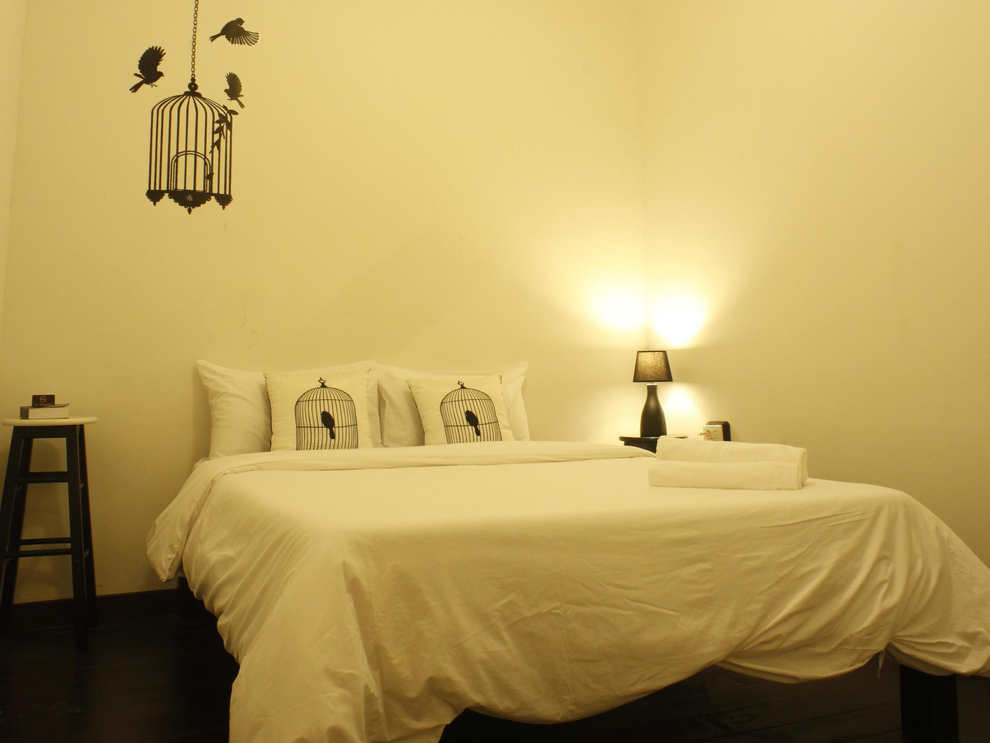 Luang Poj Boutique Hostel Ранонг Екстериор снимка